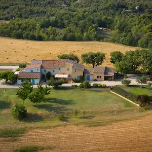 Domaine De La Marie Dans Le Luberon Peypin-d'Aigues